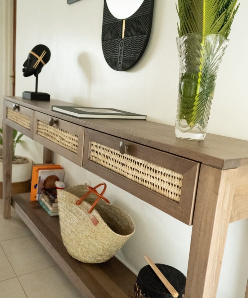 Buffet & Console Table