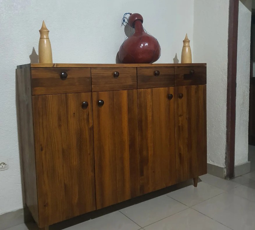 Buffet and console tables 2