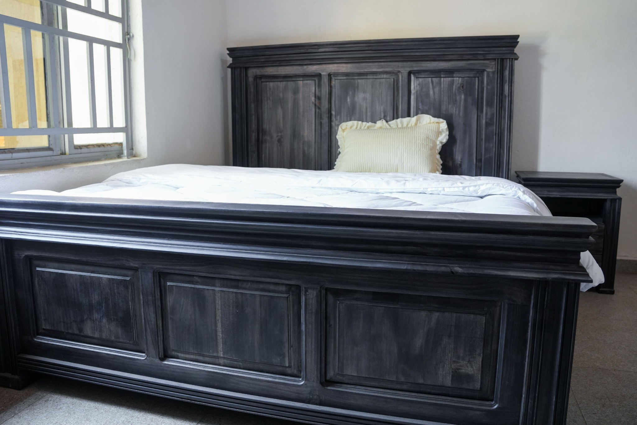 Bedroom Woodwork Set thumbnail 5