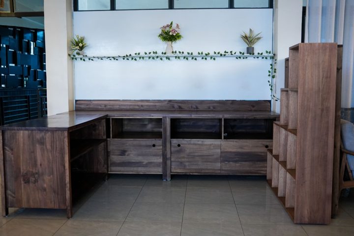 Reception Counter & Shelving