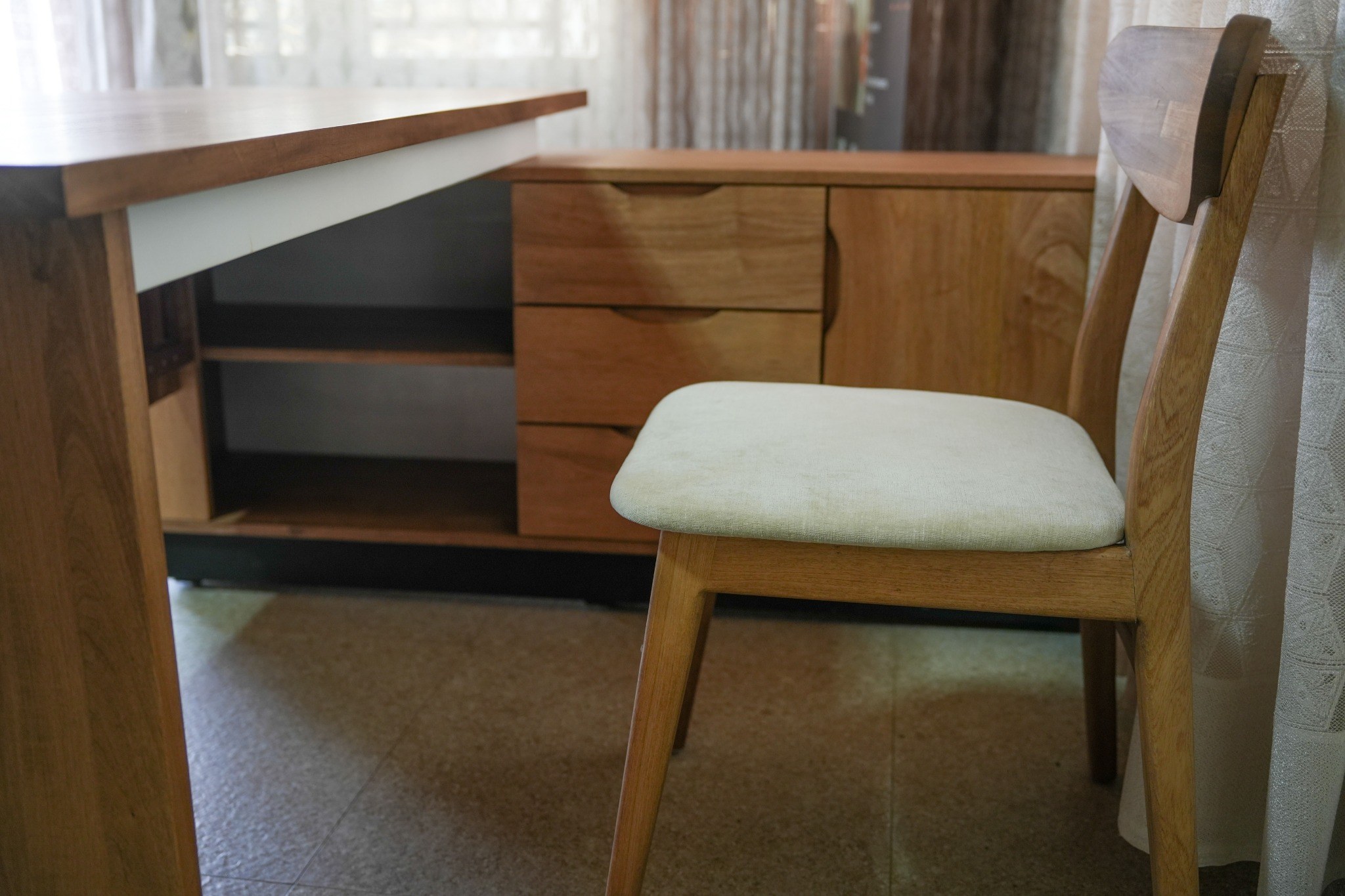 Study Desk & Chair thumbnail 6