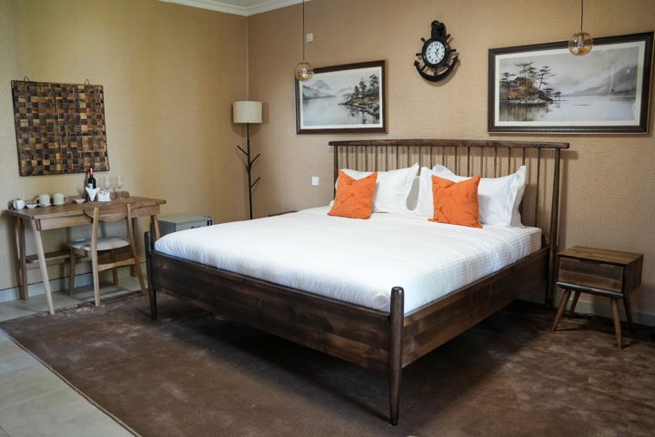 Spindle-Headboard Bed